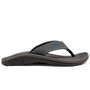 Boys Olukai flip flops size 5